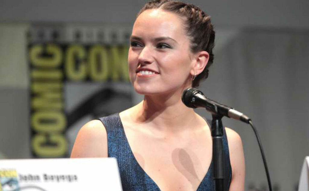 Daisy Ridley e la sua battaglia contro l’endometriosi - A Good Magazine